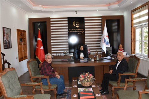 Akseki Kaymakamlığı Emekli Yazı İşleri Müdürü Mehmet Soylu ve Çaltılıçukur Mahalle Muhtarından Kaymakam Karataş'a Ziyaret